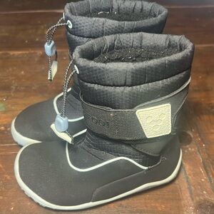 Kids Vivobarefoot Yeti 27EU